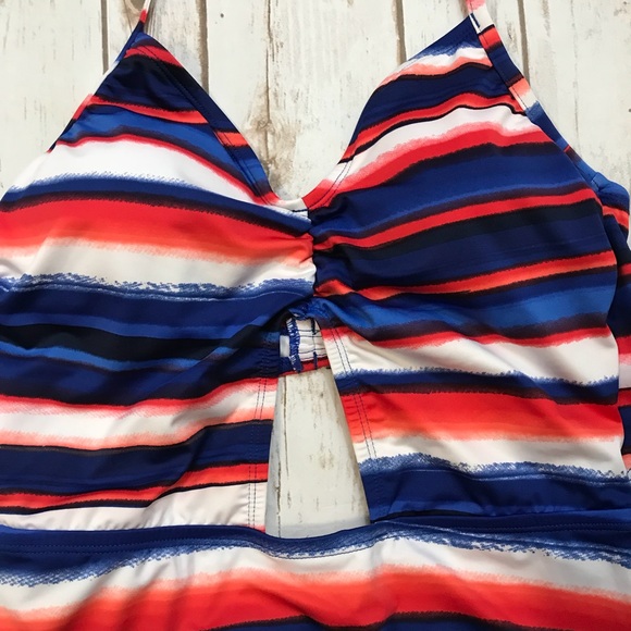 Clean Water one pieces Bathing Suit - Picture 3 of 7